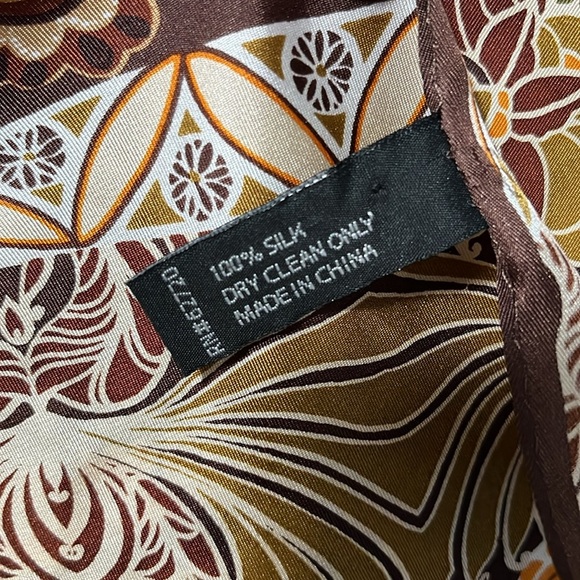 Nicole Miller Fall Floral and Leaf Pattern Silk Scarf - Picture 6 of 7